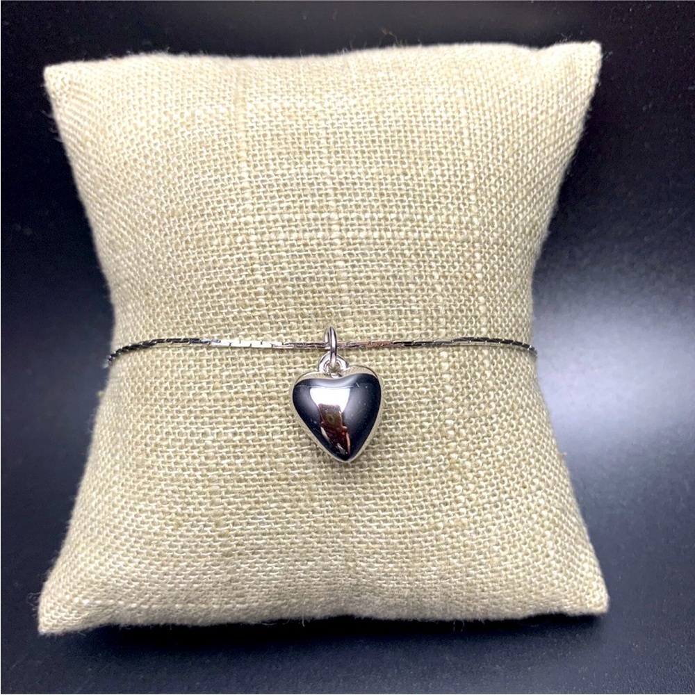 * "Estate Jewelry - Silver Puffy Heart charm Bracelet on a Serpentine chain